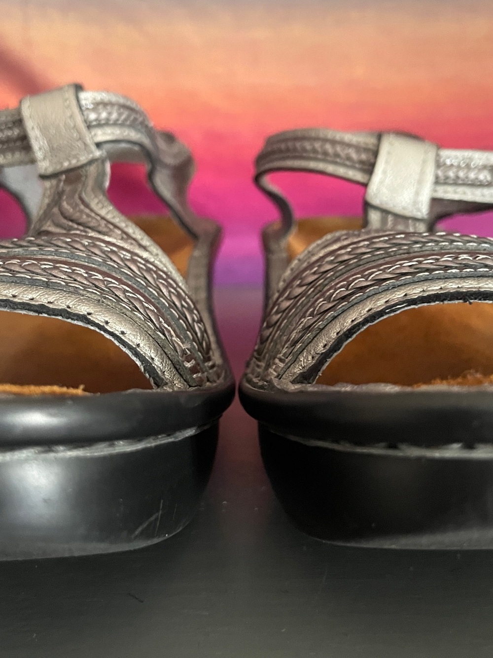 Naot Nara Silver Pewter Leather Comfort Sandals Hook Loop EU 41 US 10-10.5 - Picture 4 of 14